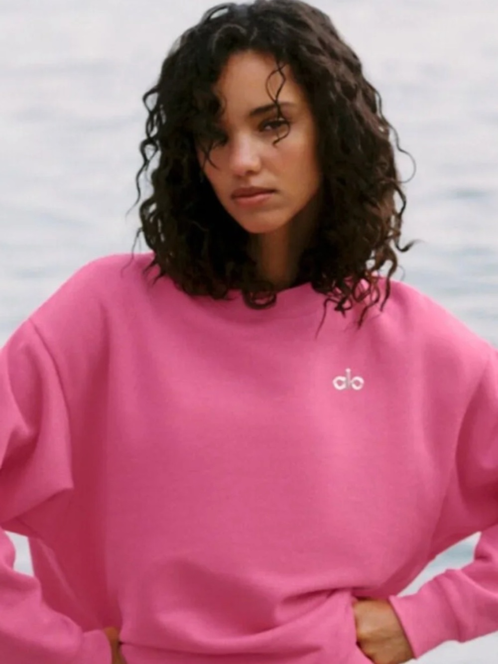NWT Alo Yoga Accolade Crew Neck Sweatshirt